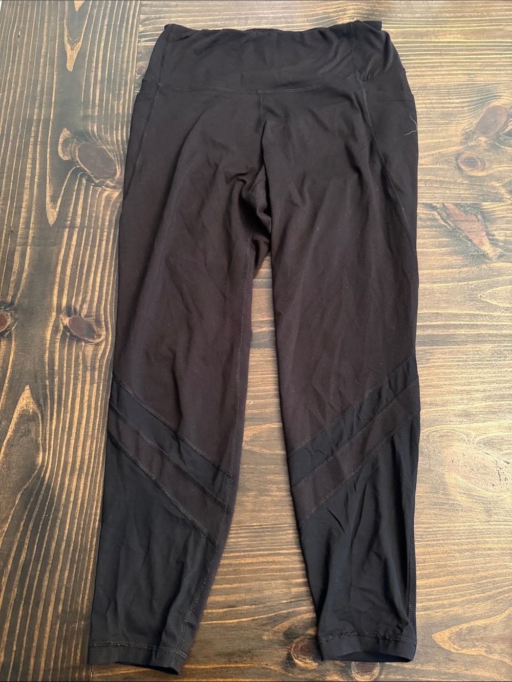 Old Navy Black Women’s Active Leggings with Mesh Panels